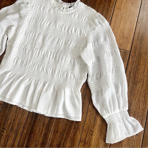 Express White Smocked Blouse Top Peplum Hem Large Chic Romantic Feminine Office - Picture 4 of 16